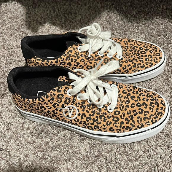 Cheetah print vans - Picture 1 of 2